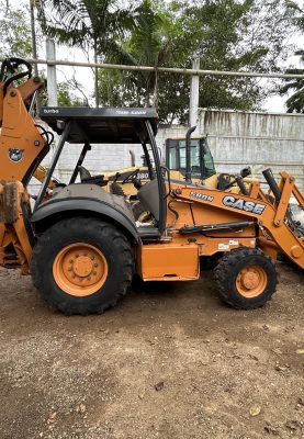 Retroexcavadora CASE 580N 2014