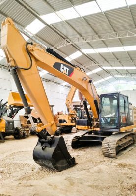 Excavadora Caterpillar 320E2 2016